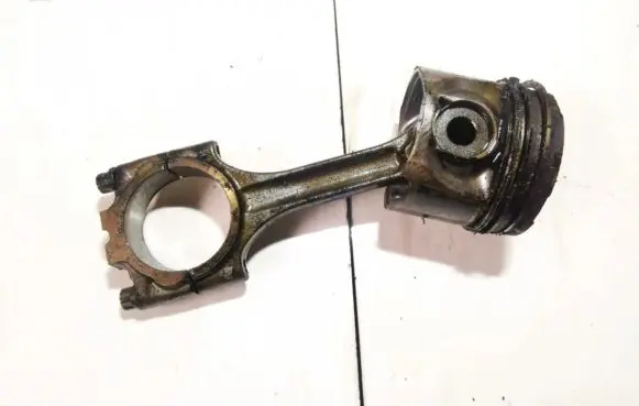 Volvo S60 Piston with connecting rod
