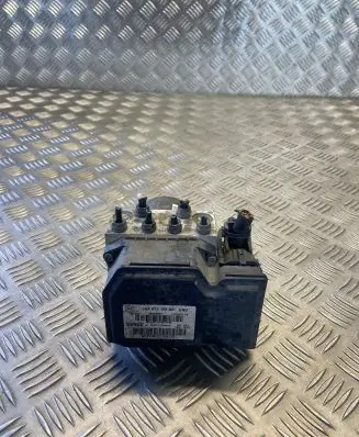 Volkswagen PASSAT B7 ABS Pump 3AA614109
