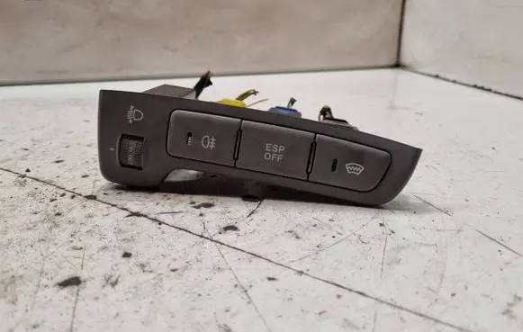 KIA Carens II Windscreen/window heater switch 202002962