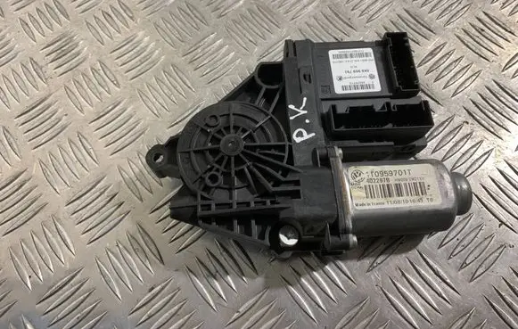 Skoda Octavia Mk2 (1Z) Front door window regulator motor 5K0959793