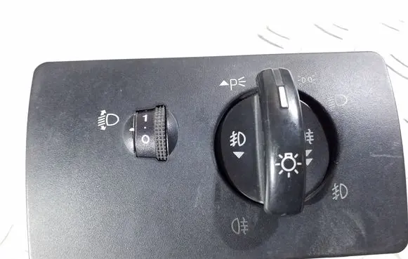 Ford Mondeo Mk III Light switch 1S7T13A024GB 04052761 498610