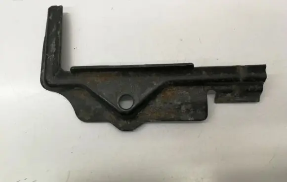 Battery bracket