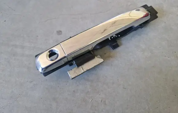 Isuzu D-Max Front door exterior handle