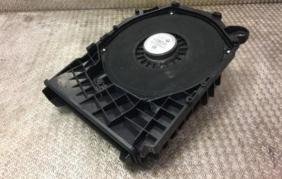 BMW 1 E82 E88 Subwoofer speaker 9192462