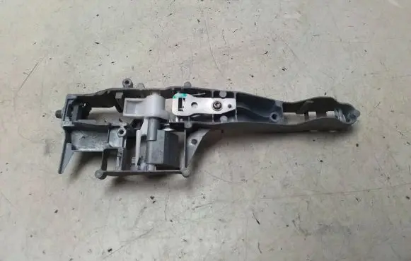 Citroen C4 I Picasso Front door exterior handle/bracket 9680168580