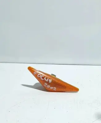 Ford Focus Front fender indicator light 4H3K354A