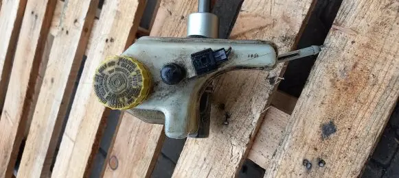 Seat Ibiza II (6k) Master brake cylinder