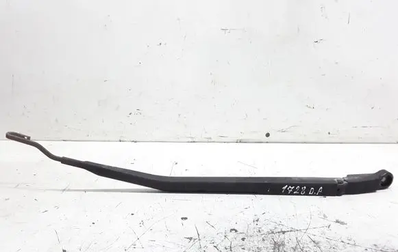 Front wiper blade arm