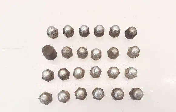 KIA Carnival Nuts/bolts 