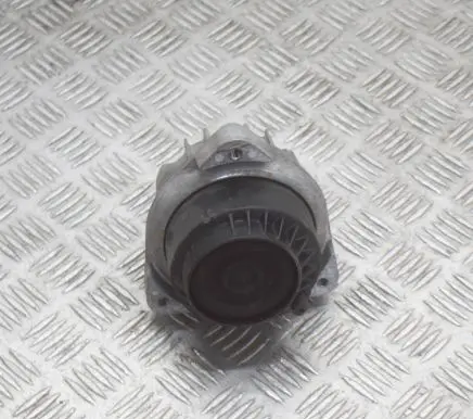 BMW 5 F10 F11 Engine mount bracket 6775906