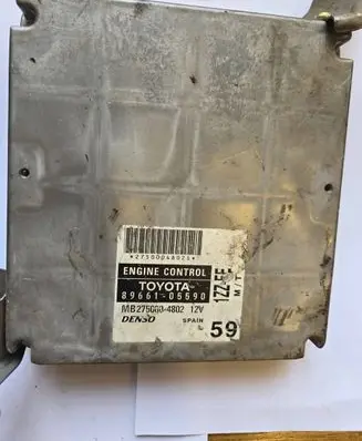 Toyota Avensis T250 Engine control unit/module 2750004802 8966105590 MB2750004802