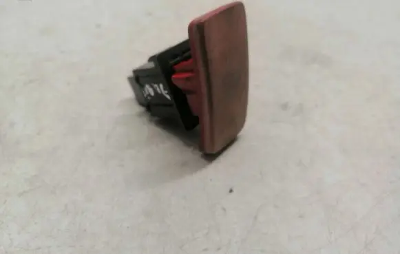 Toyota Auris 150 Hazard light switch 8433202130
