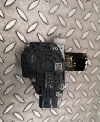 Mercedes-Benz B W247 EGR valve H8201684044 147101246R