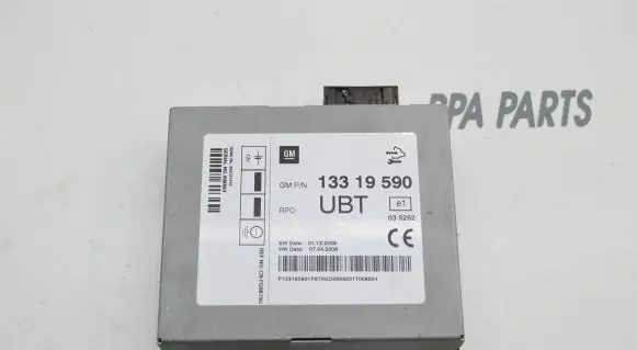 Opel Insignia A Antenna control unit 13319590 11663835