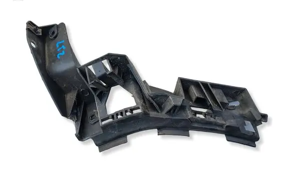 Volkswagen Golf Plus Bumper support mounting bracket corner 