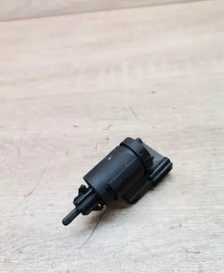 Volkswagen PASSAT B5.5 Brake pedal sensor switch 51000533