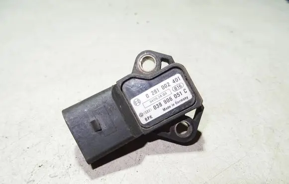 Audi A4 S4 B7 8E 8H Air pressure sensor 0281002401 038906051C