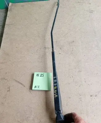Renault Laguna I Front wiper blade arm 68554514