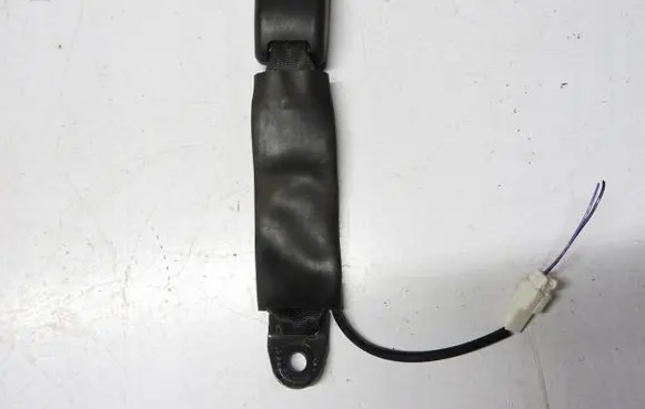 Nissan X-Trail T31 Seat belt trim M9RC830