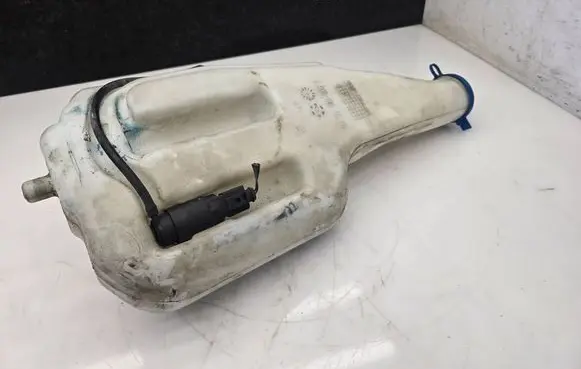 Volkswagen Crafter Windshield washer fluid reservoir/tank A9068690020