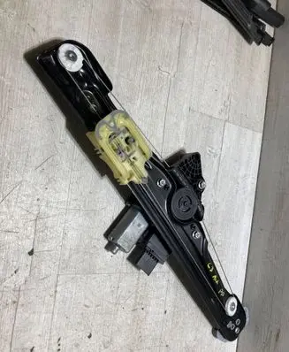 Citroen C3 Aircross Front door window regulator with motor 39187596