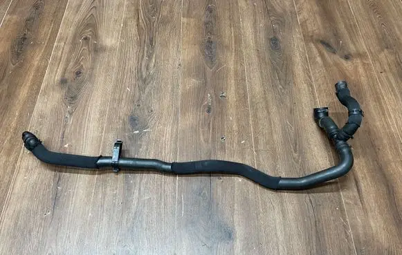 Jaguar F-Pace Heater radiator pipe/hose M8A218C266JC