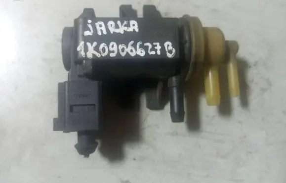 Volkswagen PASSAT B7 Turbo solenoid valve 1K0906627B
