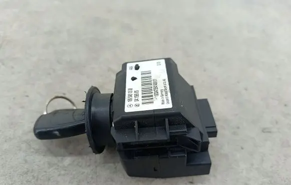 Mercedes-Benz A W169 Ignition lock 169545130804156905