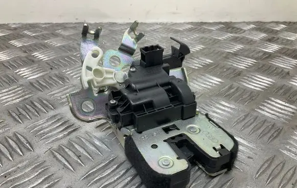 Audi A3 S3 8V Tailgate/trunk/boot lock/catch/latch 4H0827505A