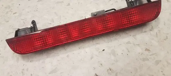 Nissan X-Trail T30 Third/center stoplight P1842
