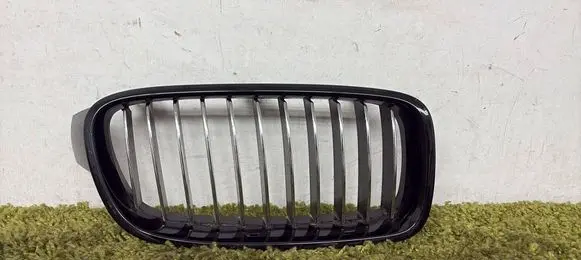 BMW 3 F30 F35 F31 Front bumper upper radiator grill 18801310