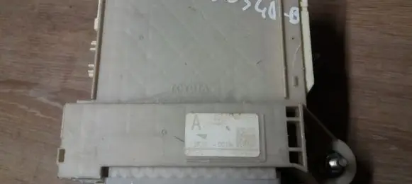 Lexus GS 250 350 300H 450H Fuse module 8267030340B