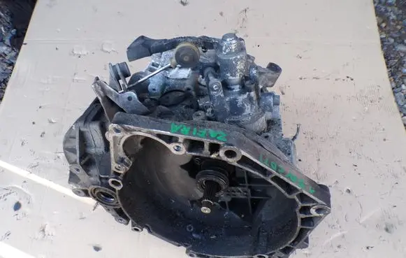 Opel Zafira B Manual 5 speed gearbox 55192042