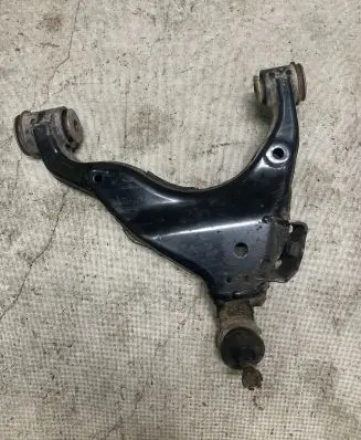 Toyota Land Cruiser (J150) Front lower control arm/wishbone