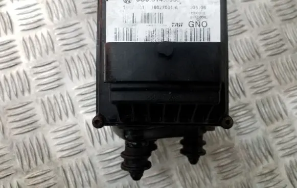 Volkswagen PASSAT B6 ABS Pump 3C0614095P