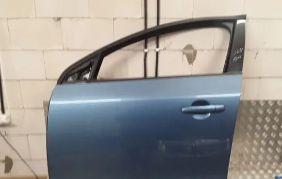Volvo S60 Front door