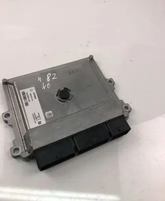 Renault Clio III Engine control unit/module ECU 237109221R 237105499R