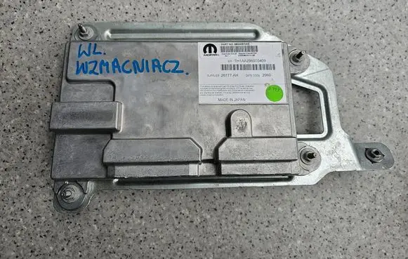 Jeep Grand Cherokee WL Sound amplifier 68346970AE