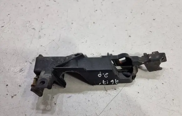 Audi A6 S6 C7 4G Front bumper mounting bracket 4G0807284