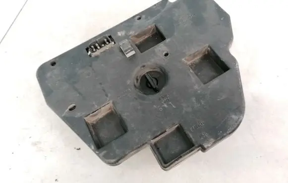 BMW 5 E39 Tail light bulb cover holder 14603502 6363565