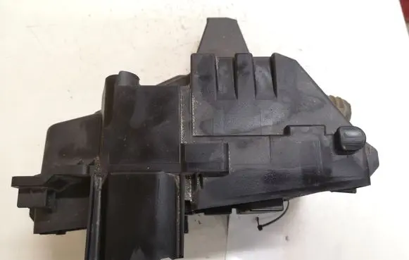 Volvo XC90 Fuse module 8690698