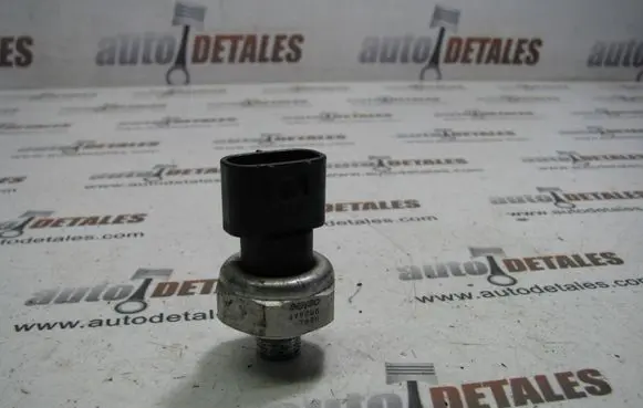 Toyota Corolla E120 E130 Air conditioning (A/C) pressure sensor 499000-7880