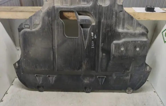 Ford C-MAX I Engine splash shield/under tray