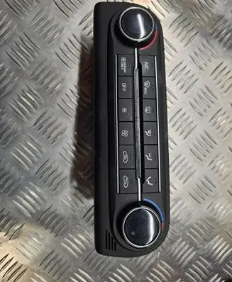 KIA Xceed Climate control unit 97250CR000