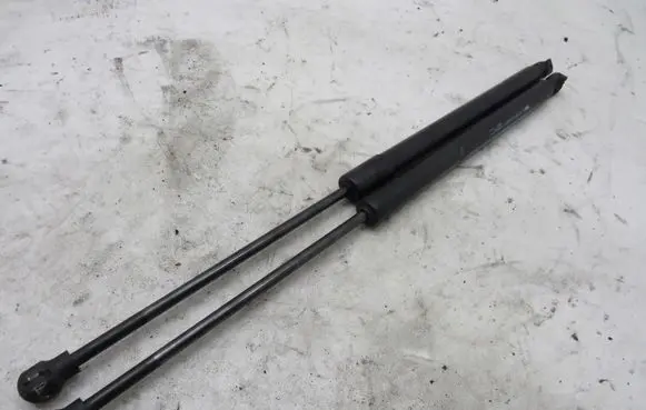Peugeot 308 Tailgate strut 1111