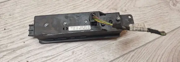 Mercedes-Benz Vito Viano W639 Electric window control switch A6395450713