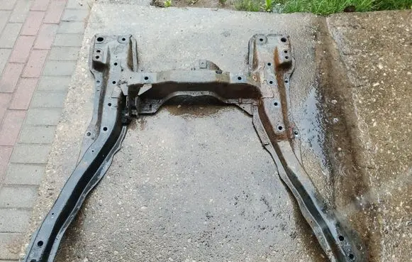 Peugeot 807 Rear subframe 