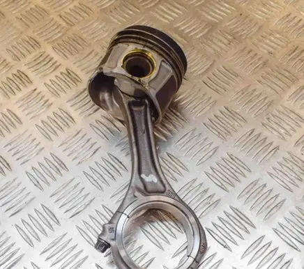 Porsche Cayenne (92A) Piston 
