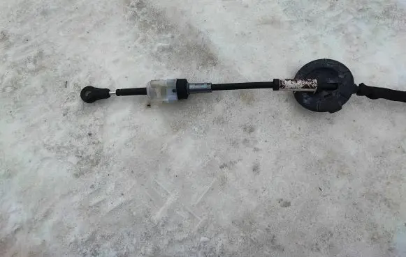 Chevrolet Camaro Gear shift cable linkage 84105594 51512930