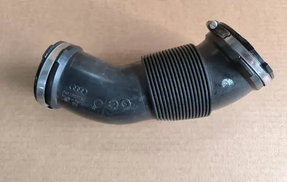 Audi A6 S6 C8 4K Turbo air intake inlet pipe/hose 059129616C